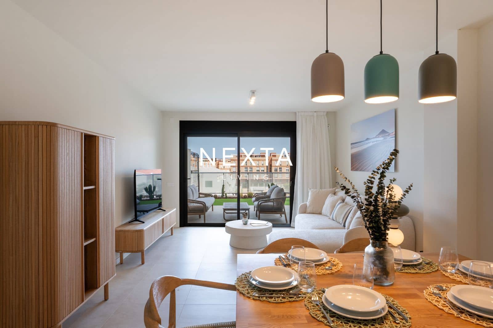 2 sovrum Lägenhet att hyra i El Medano med pool garage - 2 250 € (Ref: 10017220)