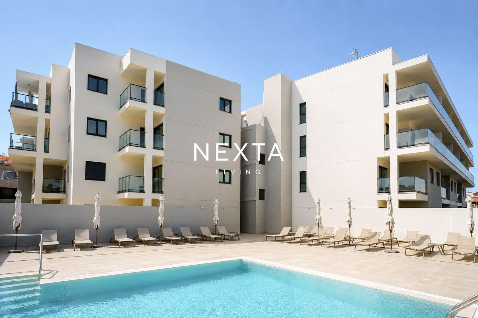 2 sovrum Lägenhet att hyra i El Medano med pool garage - 2 250 € (Ref: 10017220)