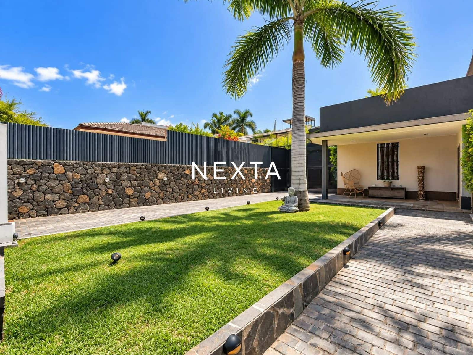3 bedroom Villa for sale in La Orotava with pool garage - € 1,360,000 (Ref: 10026546)