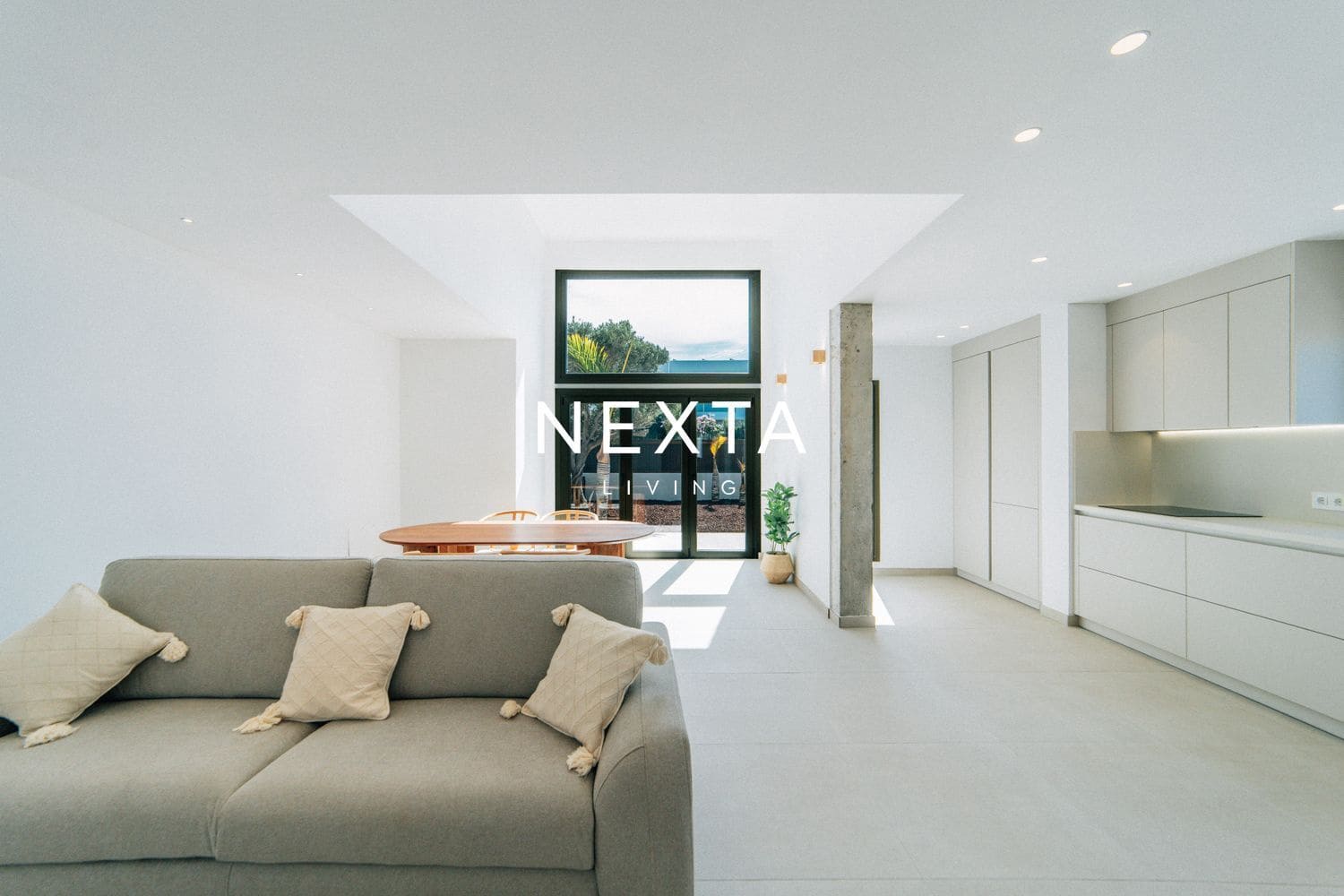 3 chambre Villa/Maison à vendre à El Medano avec piscine garage - 1 100 000 € (Ref: 10034435)