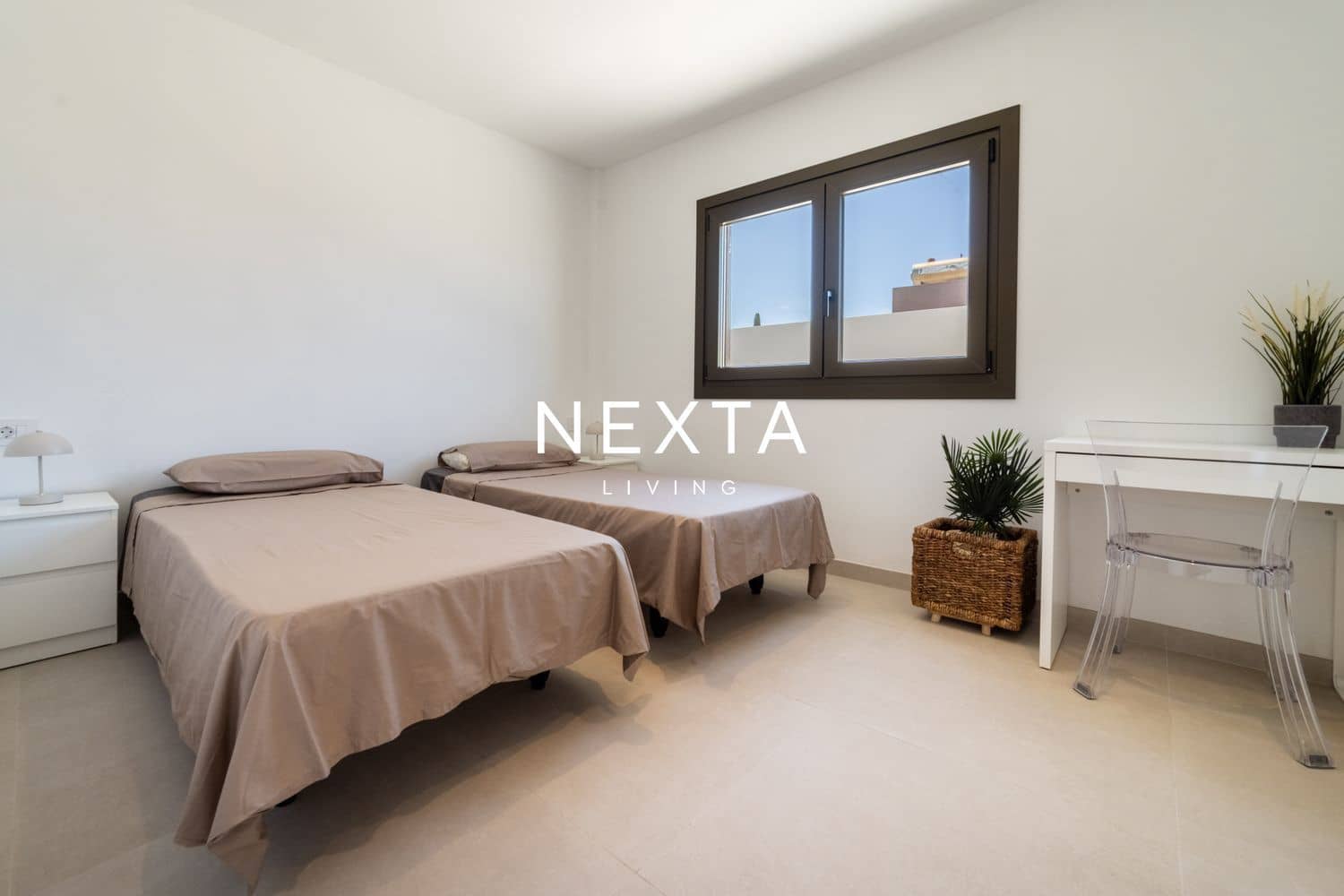 3 chambre Villa/Maison à vendre à El Medano avec piscine garage - 1 100 000 € (Ref: 10034435)
