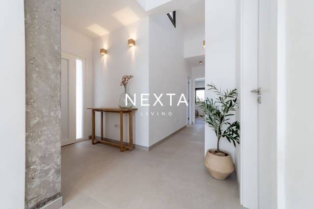 3 chambre Villa/Maison à vendre à El Medano, Granadilla de Abona avec piscine garage - 1 100 000 € (Ref: 10034435)