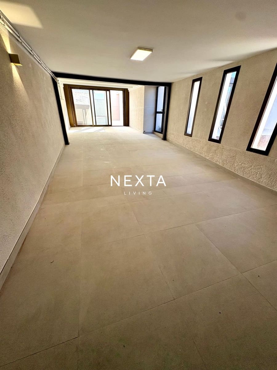 3 chambre Villa/Maison à vendre à El Medano avec piscine garage - 1 100 000 € (Ref: 10034435)