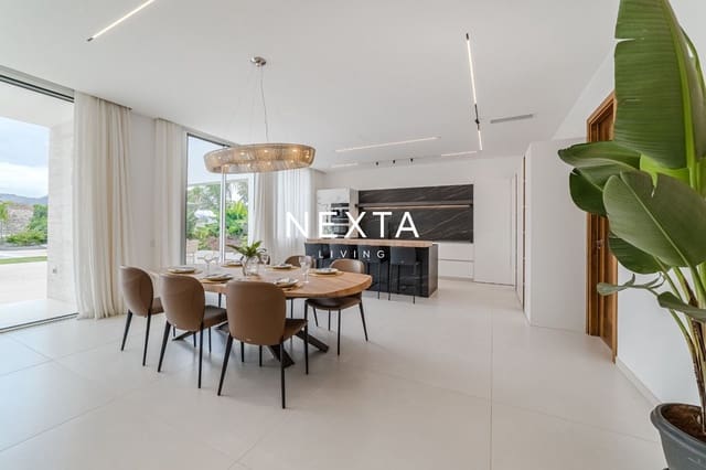 5 makuuhuone Huvila myytävänä paikassa Costa Adeje, Adeje mukana uima-altaan 
autotalli - 6 350 000 € (Ref: 10040672)