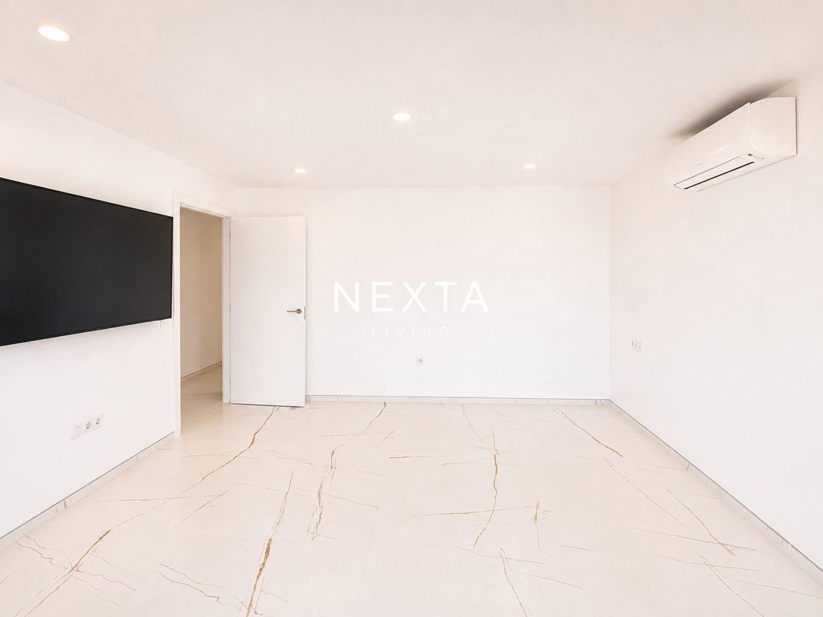 3 sypialnia Mieszkanie na sprzedaż w Costa Adeje z basenem garażem - 1 600 000 € (Ref: 10045913)