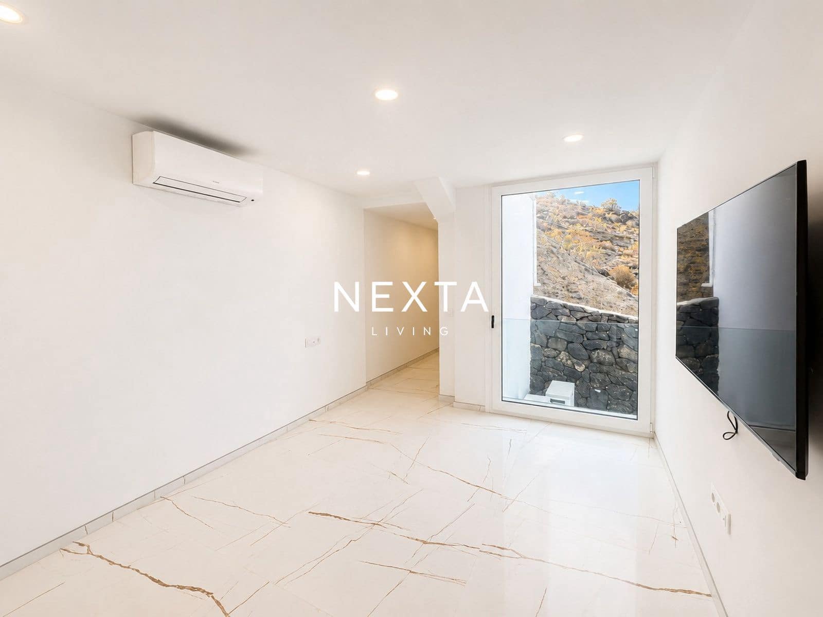 3 sypialnia Mieszkanie na sprzedaż w Costa Adeje z basenem garażem - 1 600 000 € (Ref: 10045913)
