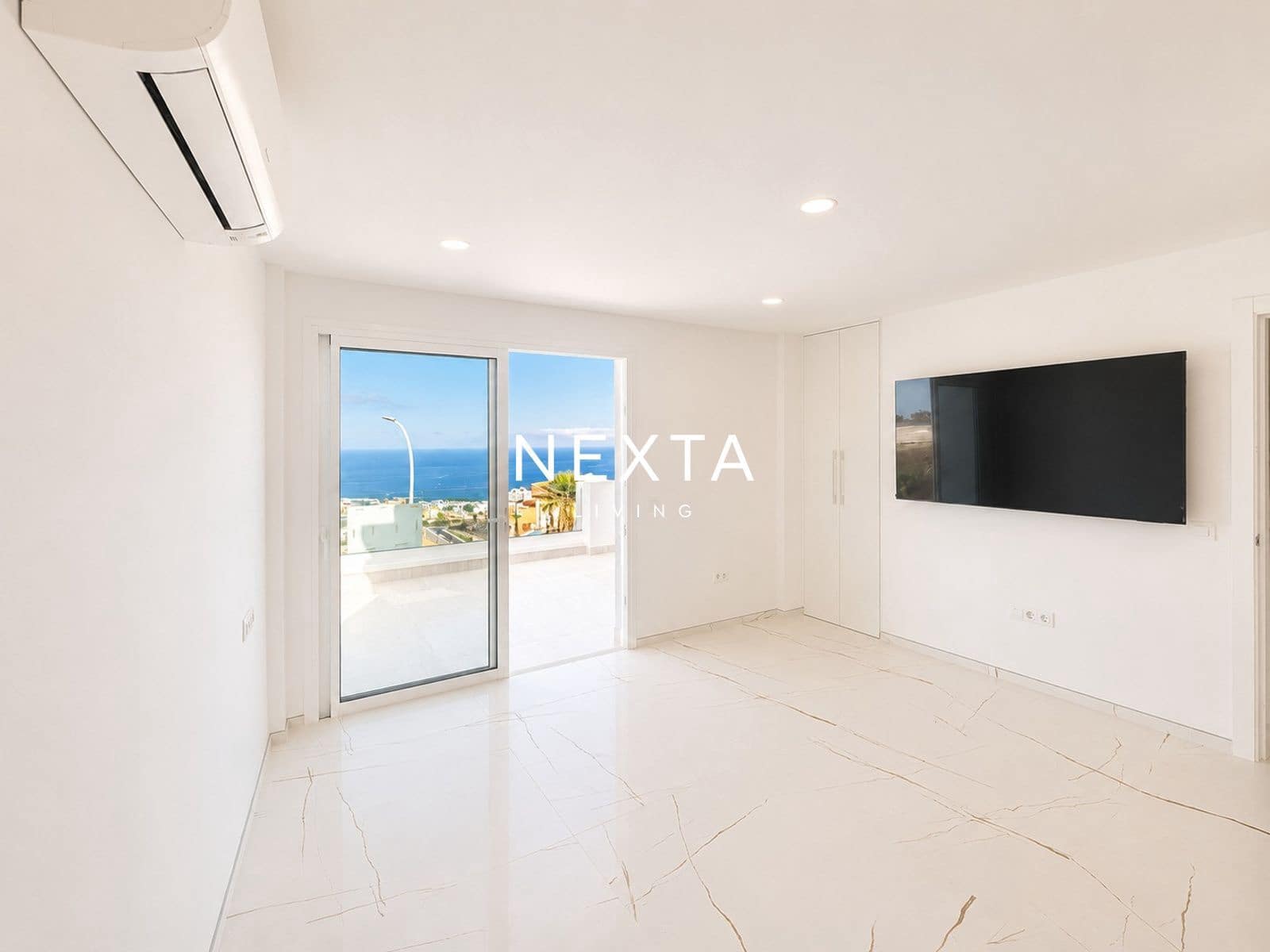 3 sypialnia Mieszkanie na sprzedaż w Costa Adeje z basenem garażem - 1 600 000 € (Ref: 10045913)