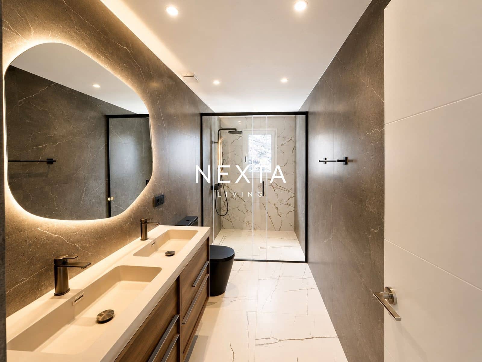 3 sypialnia Mieszkanie na sprzedaż w Costa Adeje z basenem garażem - 1 600 000 € (Ref: 10045913)
