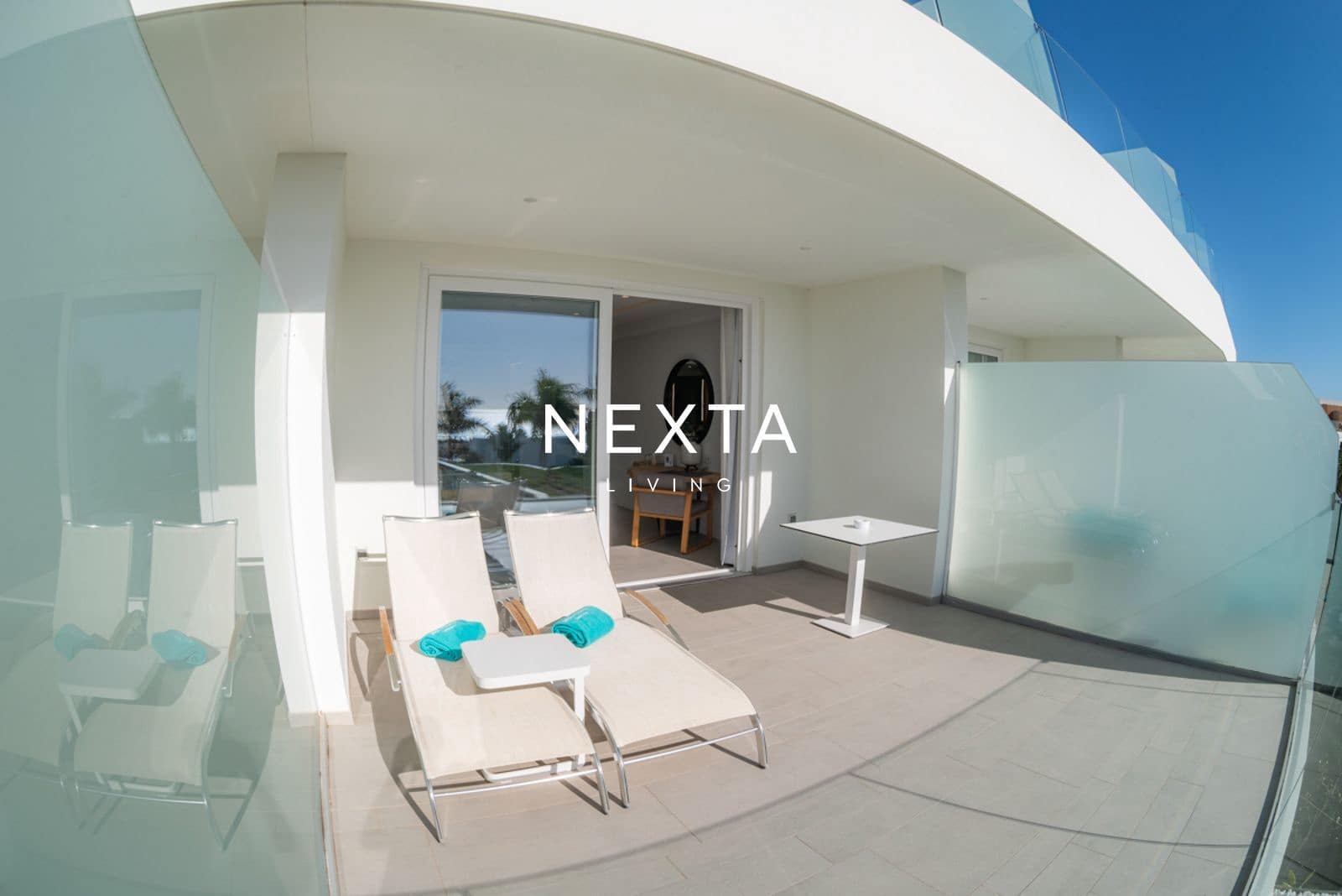 Flat for sale in La Caleta Adeje with pool - € 395,000 (Ref: 10048396)
