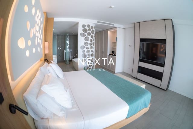 Flat for sale in La Caleta Adeje, Adeje with pool - € 395,000 (Ref: 10048396)