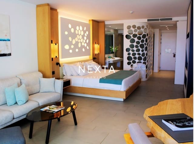 Flat te koop in La Caleta Adeje, Adeje met zwembad - € 350.000 (Ref: 10048476)
