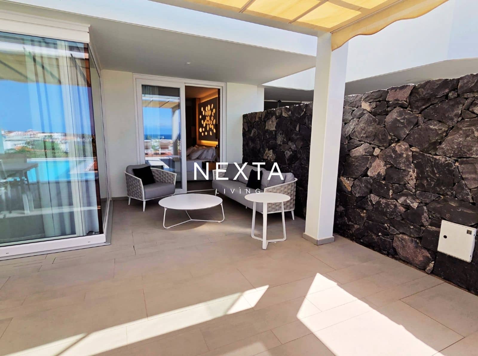 Piso de 1 habitación en La Caleta Adeje en venta con piscina - 950.000 € (Ref: 10048665)