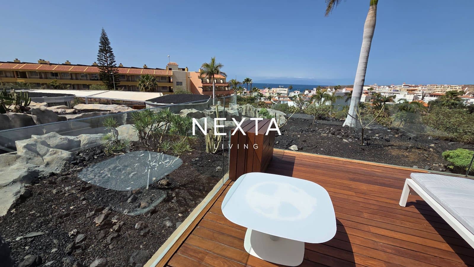 Piso de 1 habitación en La Caleta Adeje en venta con piscina - 950.000 € (Ref: 10048665)