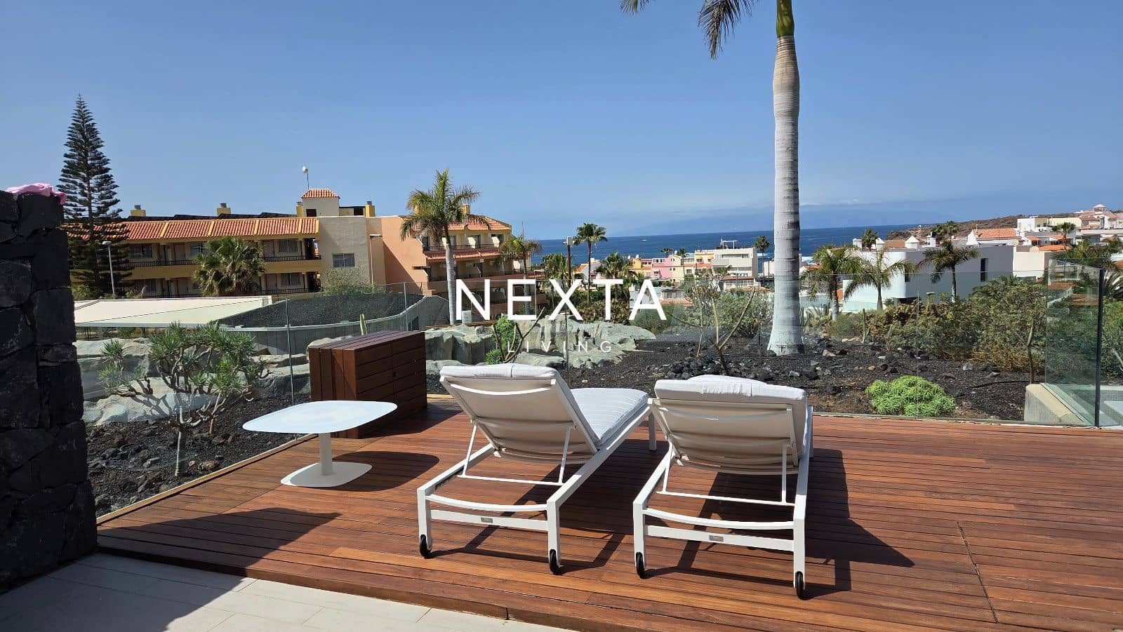 Piso de 1 habitación en La Caleta Adeje en venta con piscina - 950.000 € (Ref: 10048665)