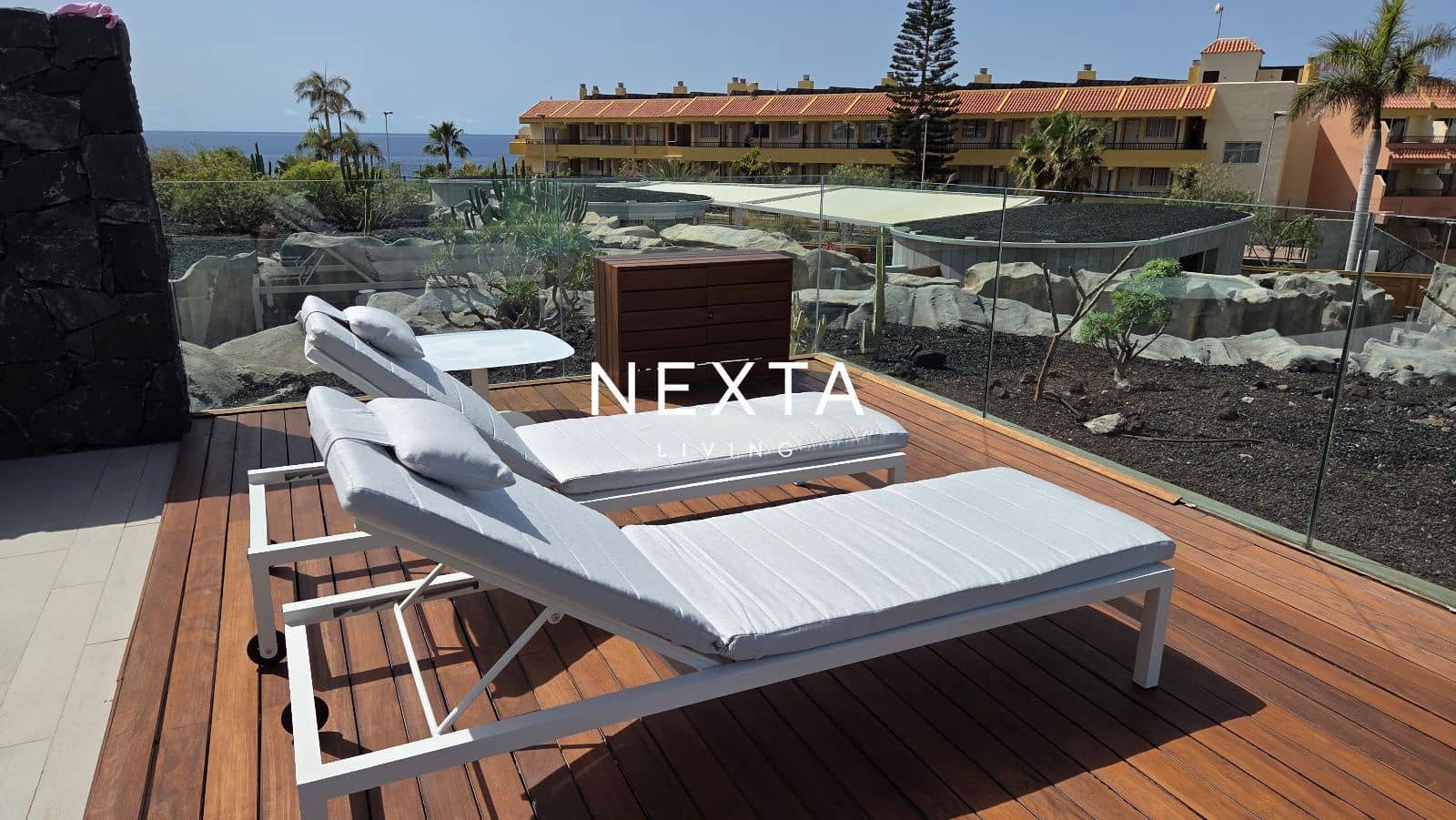 Piso de 1 habitación en La Caleta Adeje en venta con piscina - 950.000 € (Ref: 10048665)