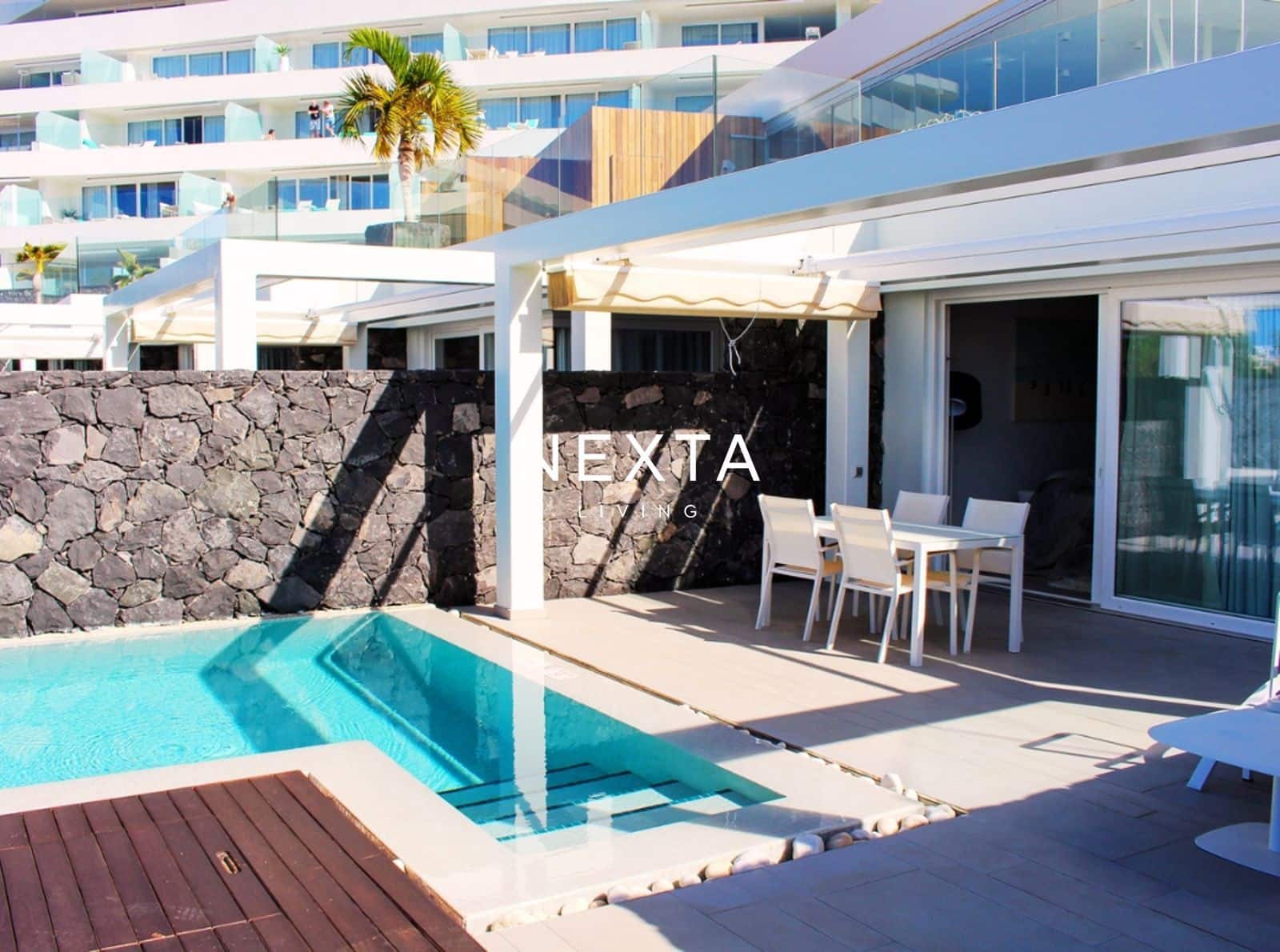 Piso de 1 habitación en La Caleta Adeje en venta con piscina - 950.000 € (Ref: 10048665)