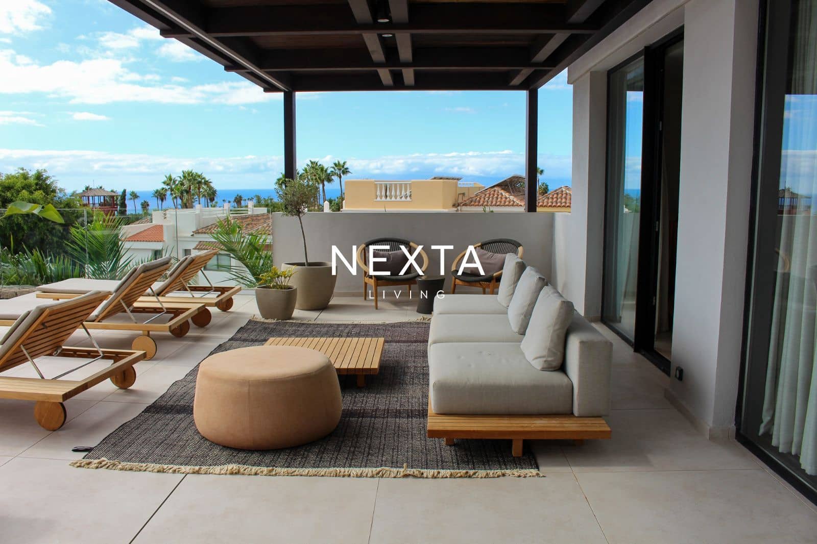 2 soveværelse Villa til salg i La Caleta Adeje med swimmingpool garage - € 1.875.000 (Ref: 10048971)