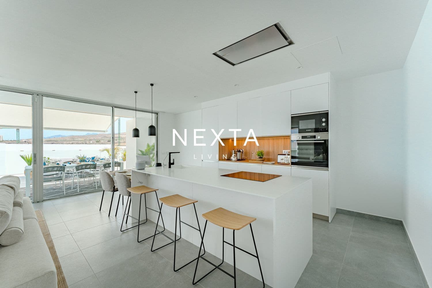 3 bedroom Villa for sale in Callao Salvaje with pool garage - € 1,749,000 (Ref: 10050022)