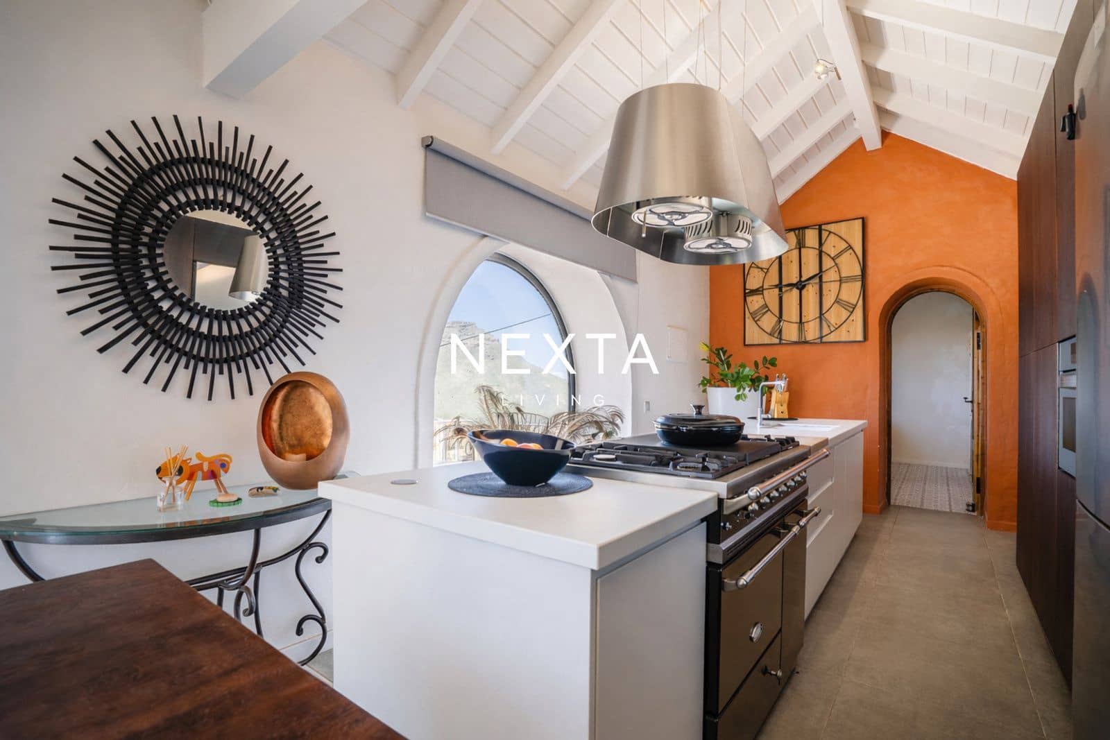 3 bedroom Villa for sale in Arona with pool - € 1,250,000 (Ref: 10054344)