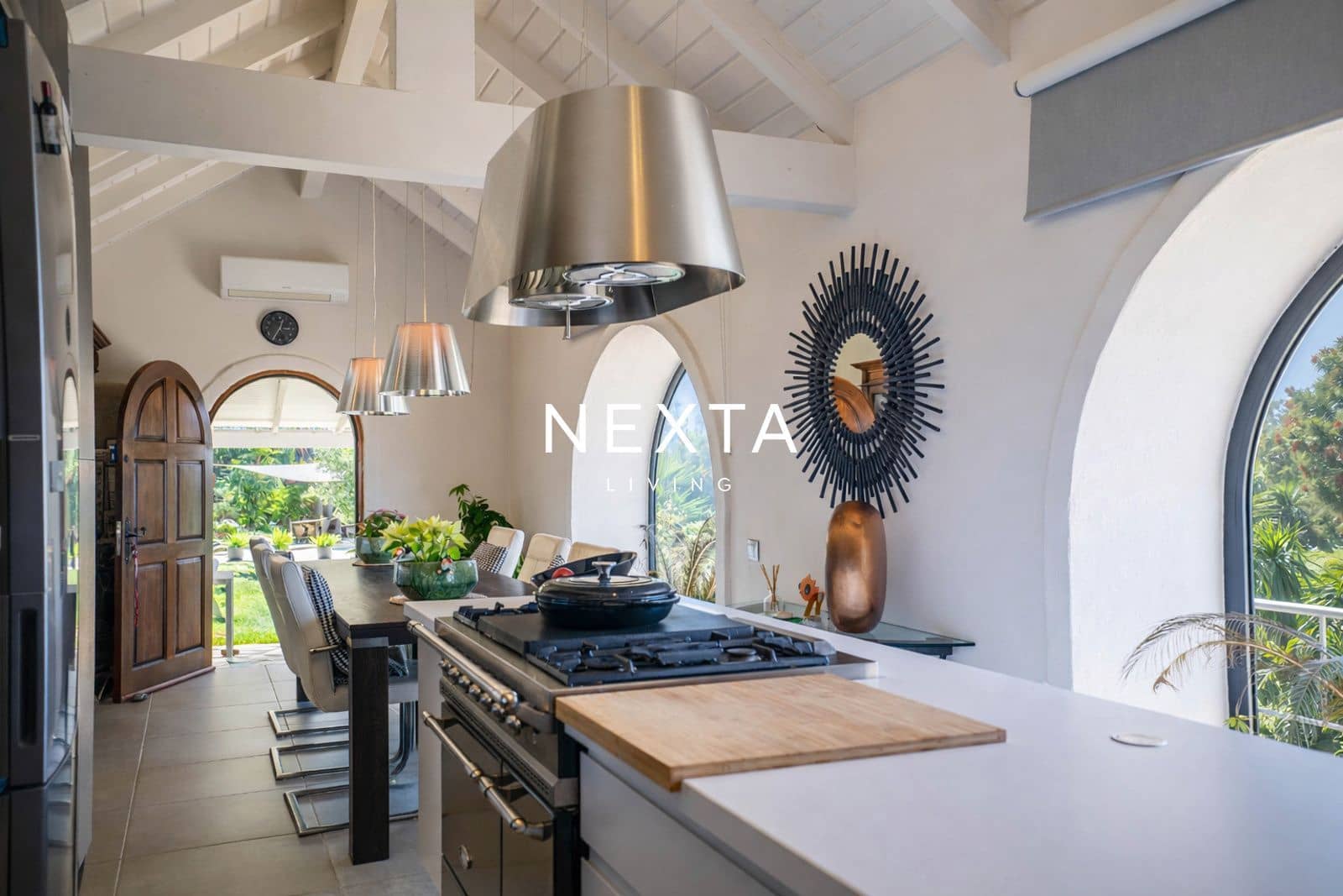 3 bedroom Villa for sale in Arona with pool - € 1,250,000 (Ref: 10054344)