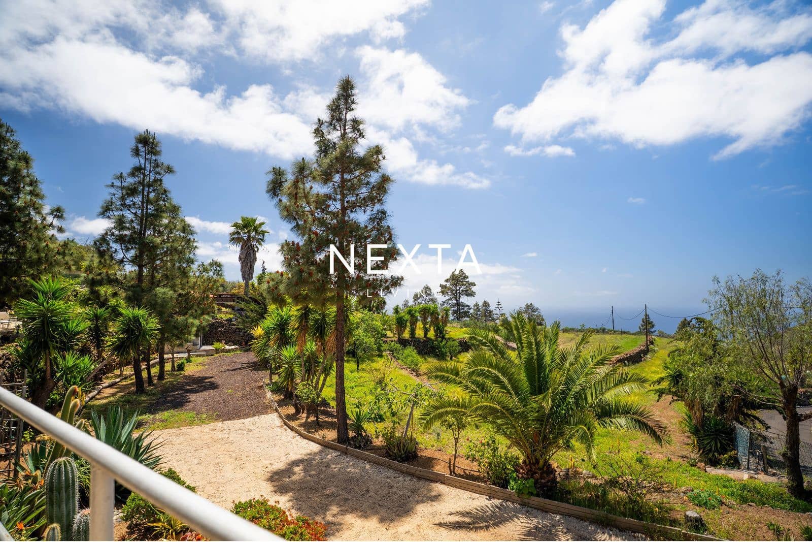 3 bedroom Villa for sale in Arona with pool - € 1,250,000 (Ref: 10054344)