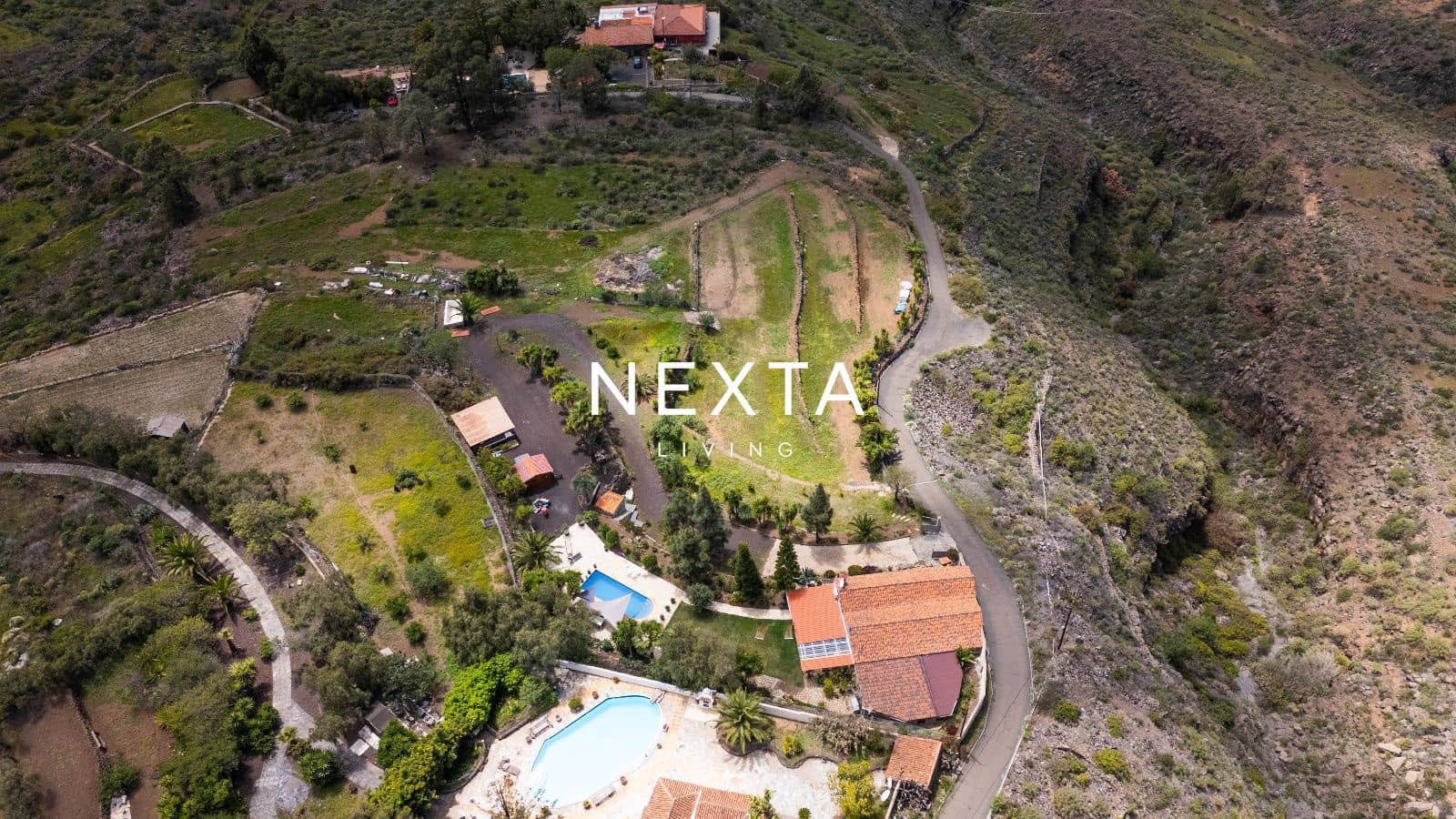 3 bedroom Villa for sale in Arona with pool - € 1,250,000 (Ref: 10054344)