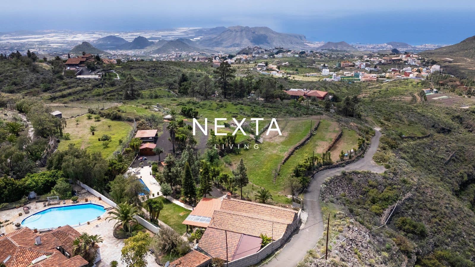 3 bedroom Villa for sale in Arona with pool - € 1,250,000 (Ref: 10054344)