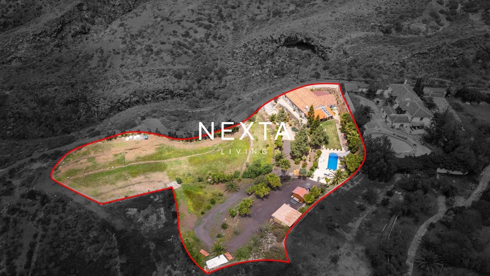 3 bedroom Villa for sale in Arona with pool - € 1,250,000 (Ref: 10054344)