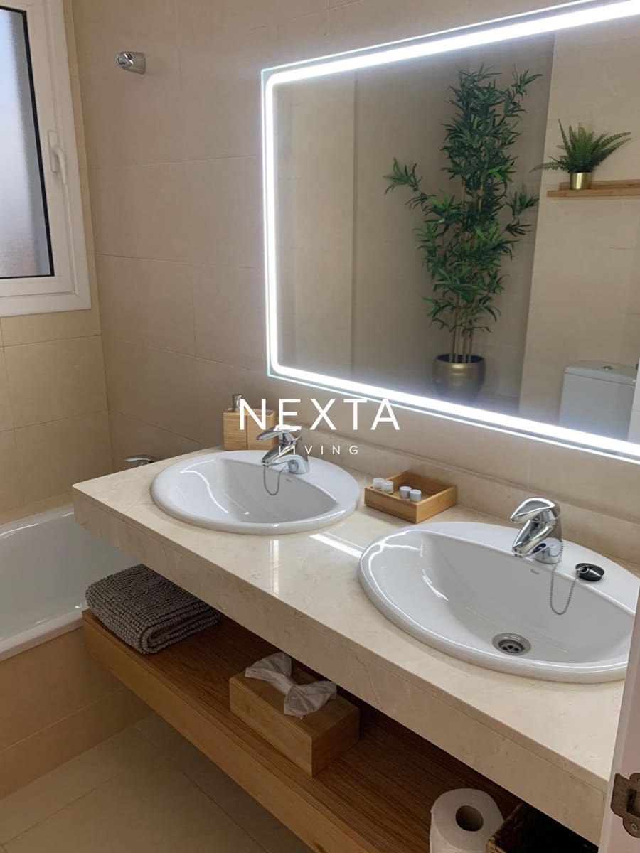 4 soverom Hus til leie i Puerto Santiago med garasje - € 4 200 (Ref: 10057696)