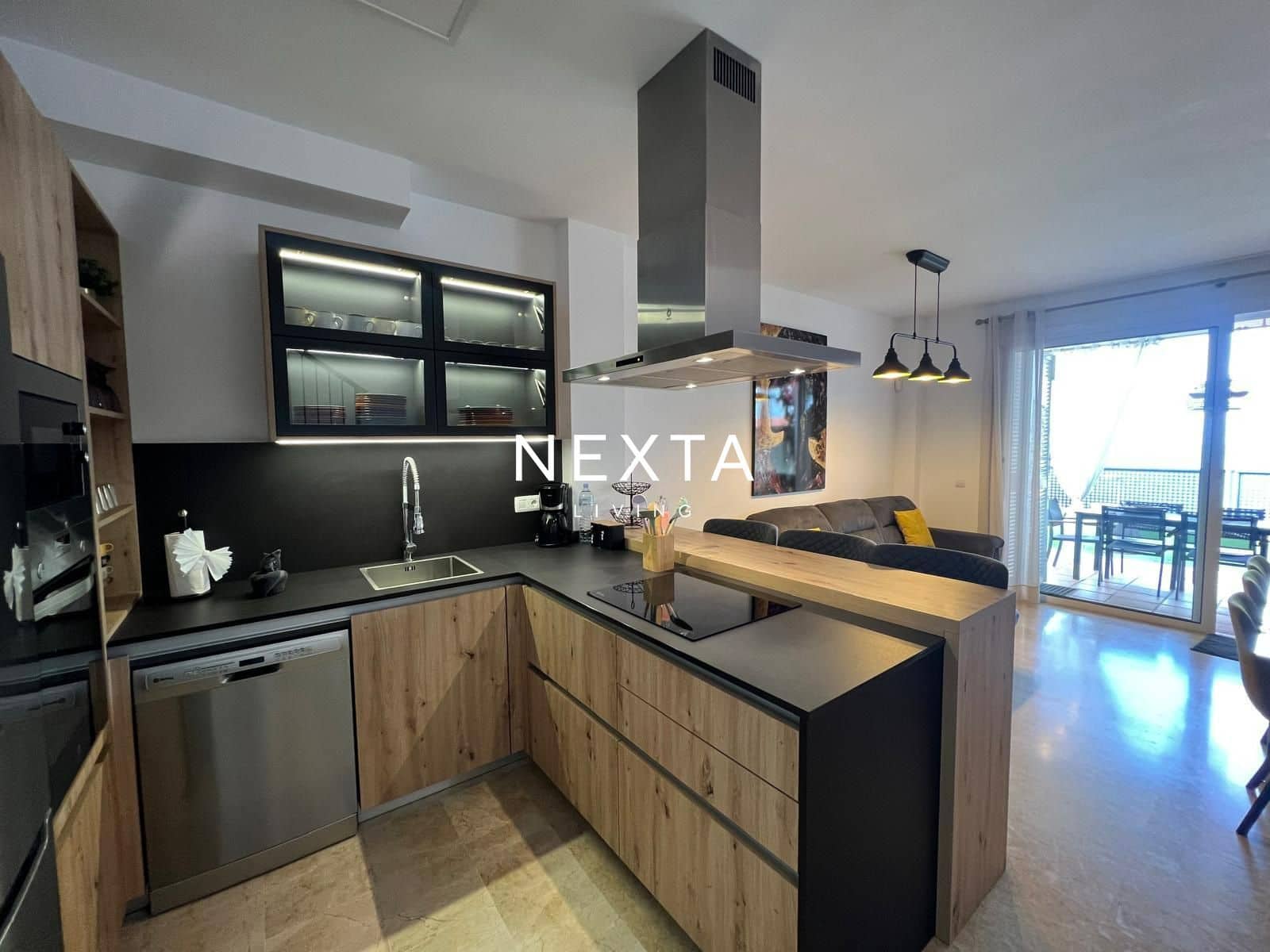 4 soverom Hus til leie i Puerto Santiago med garasje - € 4 200 (Ref: 10057696)