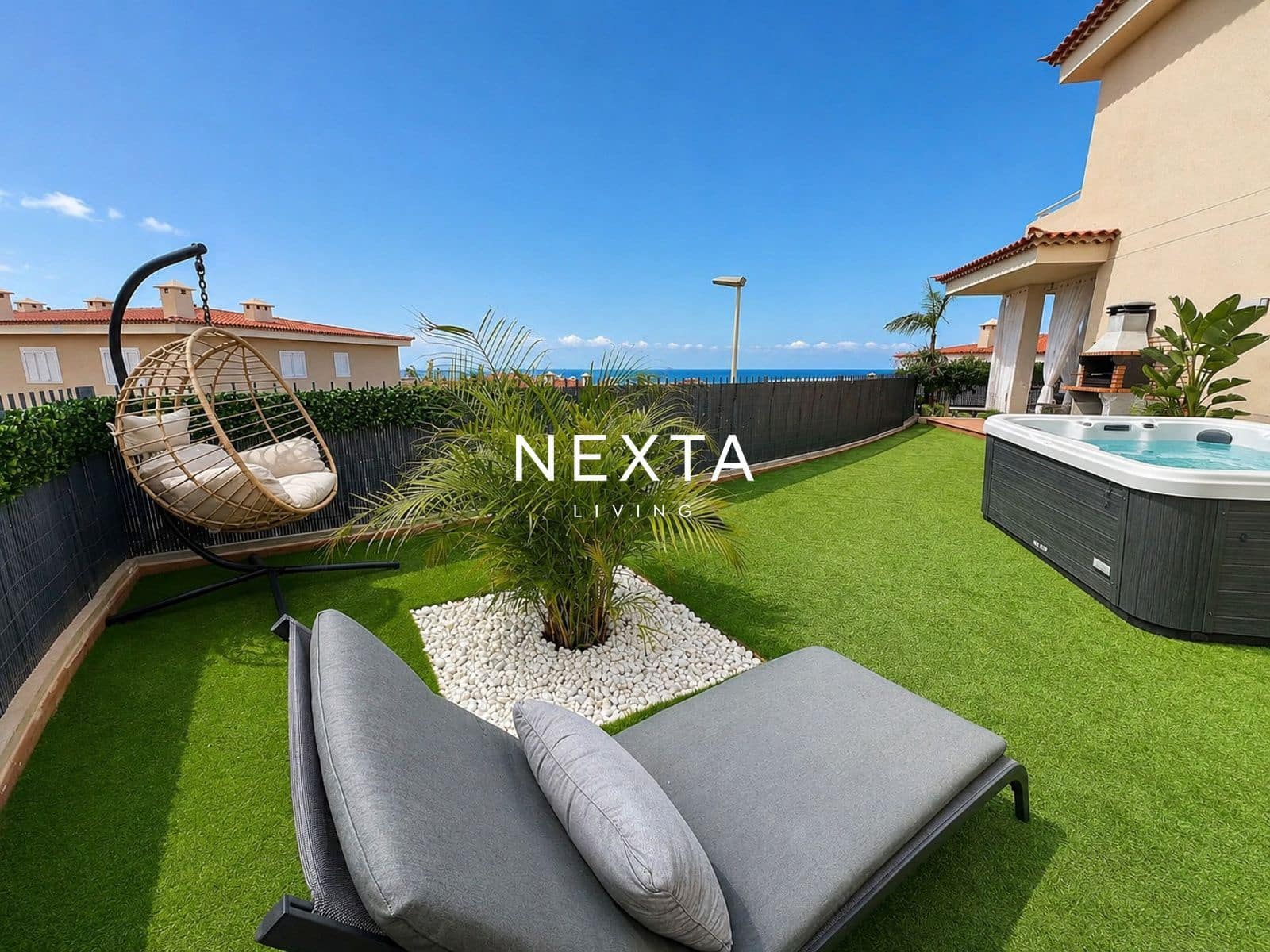 4 soverom Hus til leie i Puerto Santiago med garasje - € 4 200 (Ref: 10057696)