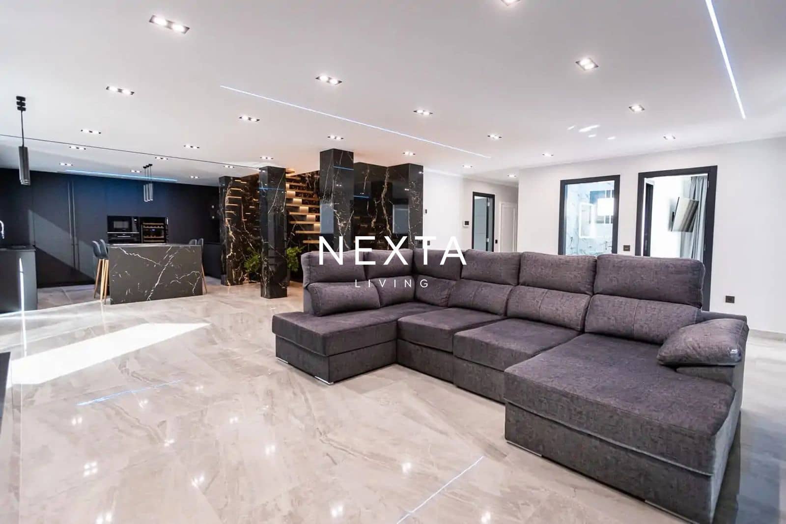 3 quarto Moradia para venda em Costa Adeje com piscina - 2 195 000 € (Ref: 10057697)