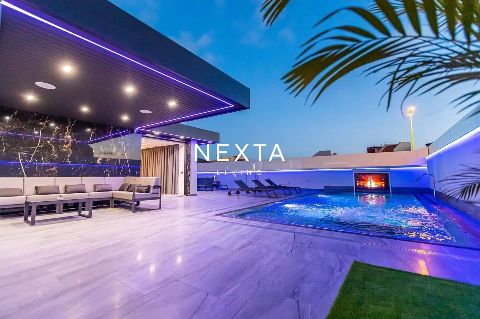 3 quarto Moradia para venda em Costa Adeje com piscina - 2 195 000 € (Ref: 10057697)
