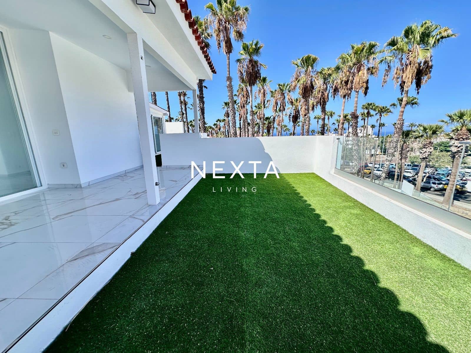 3 bedroom Villa for sale in Costa Adeje with pool garage - € 1,350,000 (Ref: 10057699)