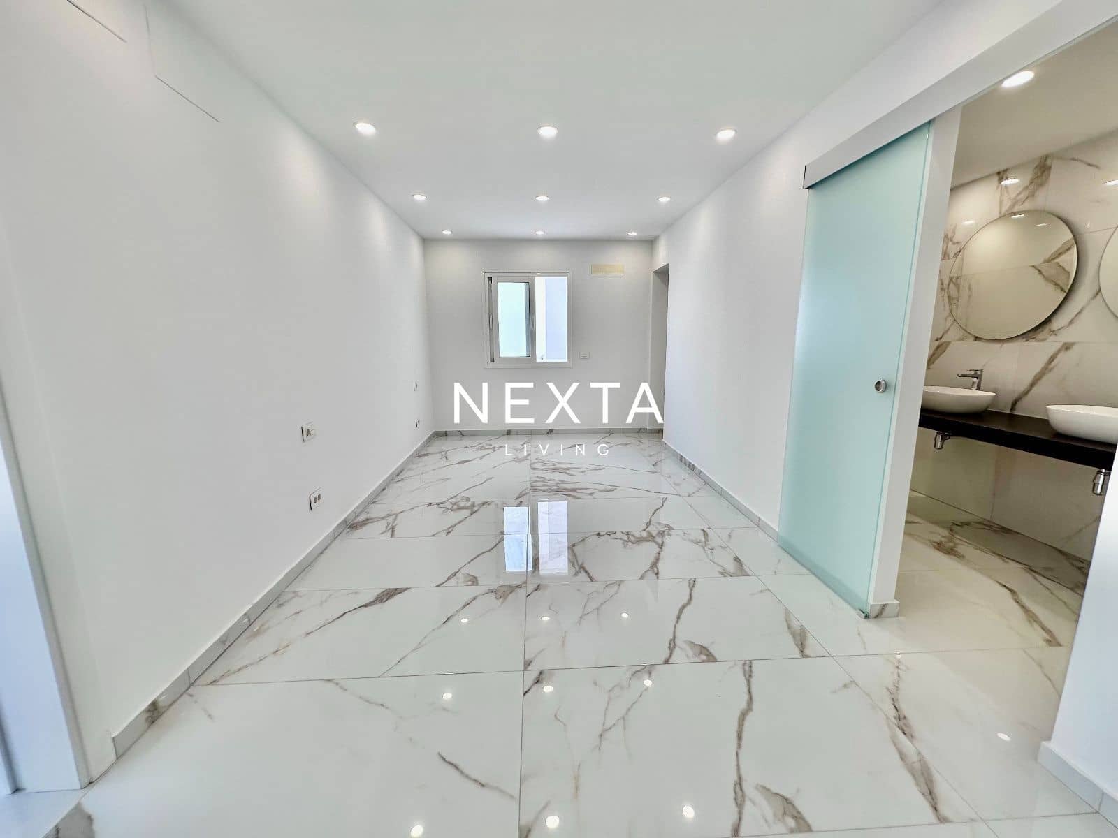 3 bedroom Villa for sale in Costa Adeje with pool garage - € 1,350,000 (Ref: 10057699)
