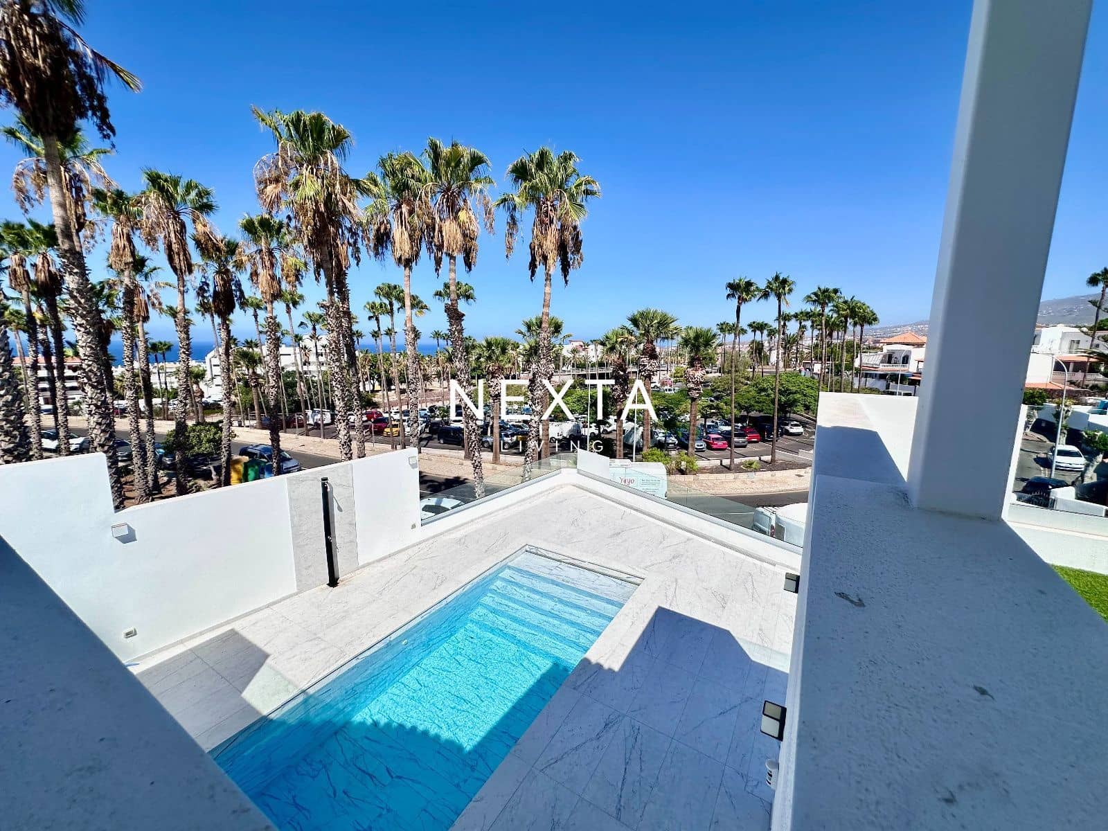 3 bedroom Villa for sale in Costa Adeje with pool garage - € 1,350,000 (Ref: 10057699)