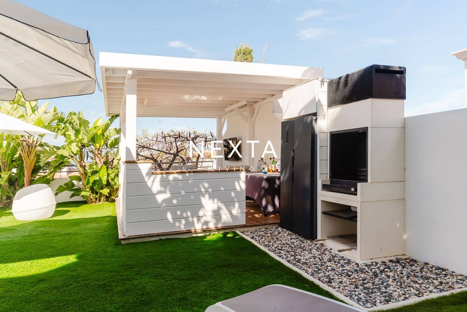 12 slaapkamer Villa te koop in Playa Paraiso met zwembad garage - € 4.300.000 (Ref: 10073308)