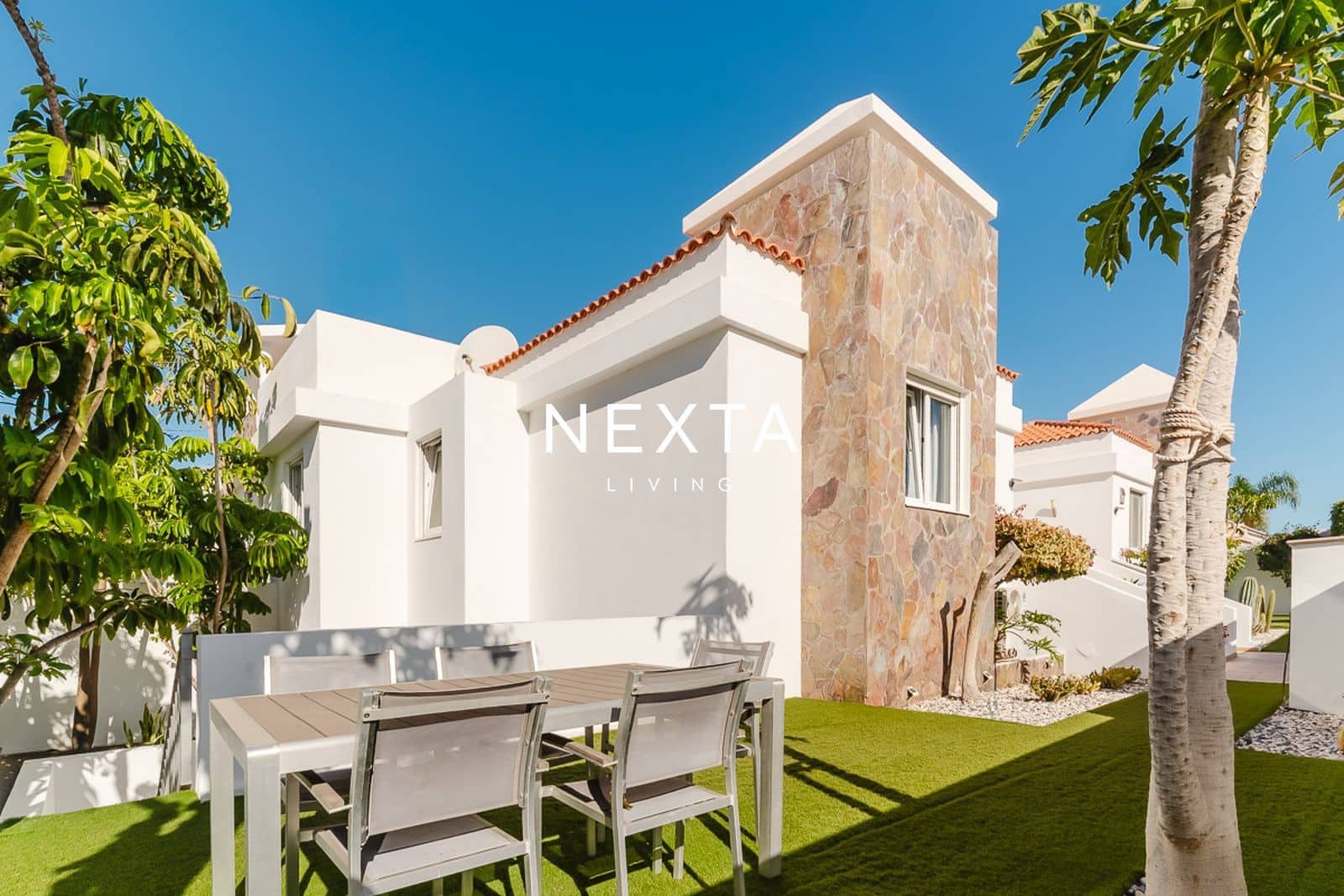 12 slaapkamer Villa te koop in Playa Paraiso met zwembad garage - € 4.300.000 (Ref: 10073308)