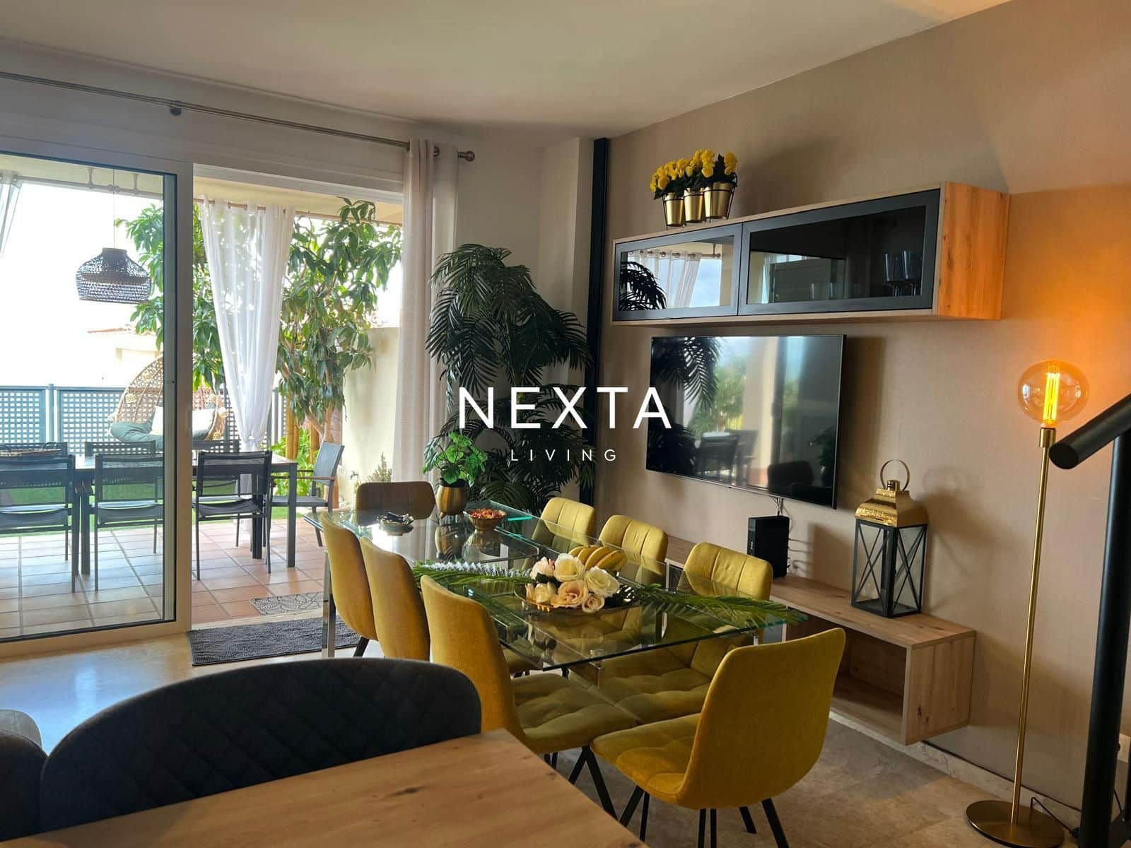 Casa de 4 habitaciones en Puerto Santiago en alquiler con piscina garaje - 4.200 € (Ref: 10090949)