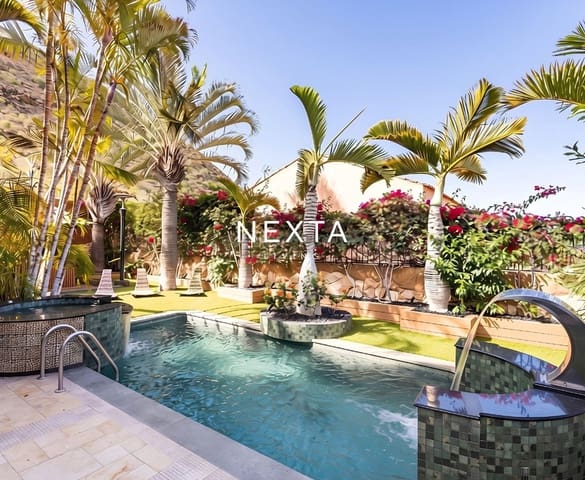 4 chambre Villa/Maison à vendre à Los Cristianos, Arona avec piscine garage - 2 450 000 € (Ref: 10094876)