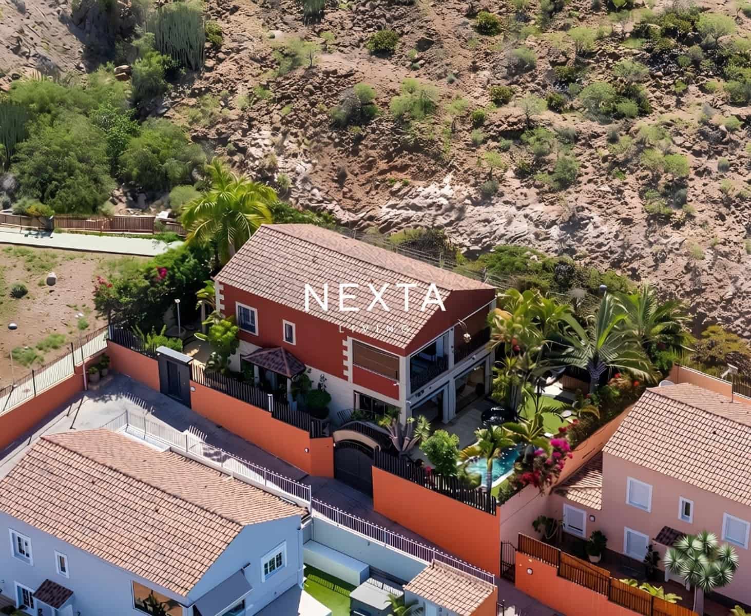 4 chambre Villa/Maison à vendre à Los Cristianos avec piscine garage - 2 450 000 € (Ref: 10094876)
