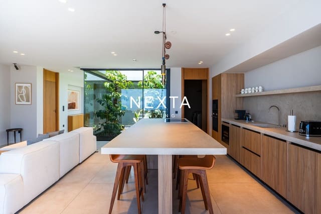 3 soverom Villa til salgs i La Caleta Adeje, Adeje med svømmebasseng garasje - € 2 300 000 (Ref: 10095361)