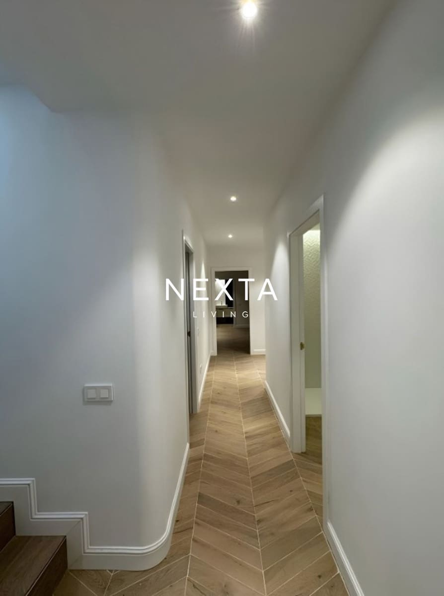 5 chambre Villa/Maison à vendre à Los Cristianos avec piscine garage - 1 300 000 € (Ref: 10104358)