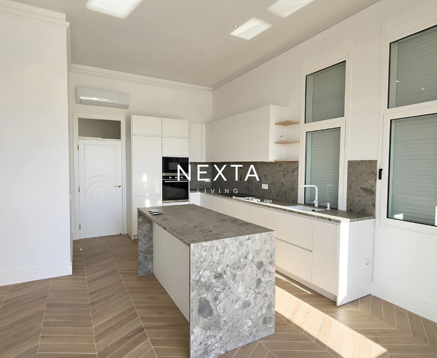 5 chambre Villa/Maison à vendre à Los Cristianos avec piscine garage - 1 300 000 € (Ref: 10104358)