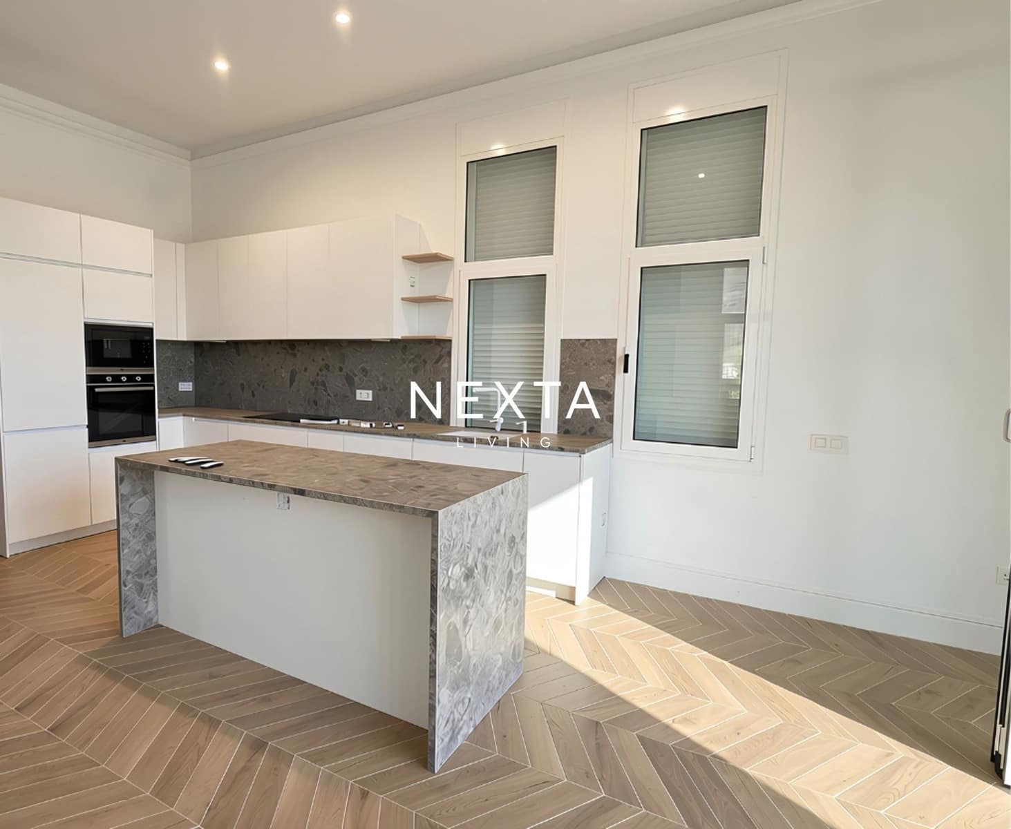 5 chambre Villa/Maison à vendre à Los Cristianos avec piscine garage - 1 300 000 € (Ref: 10104358)