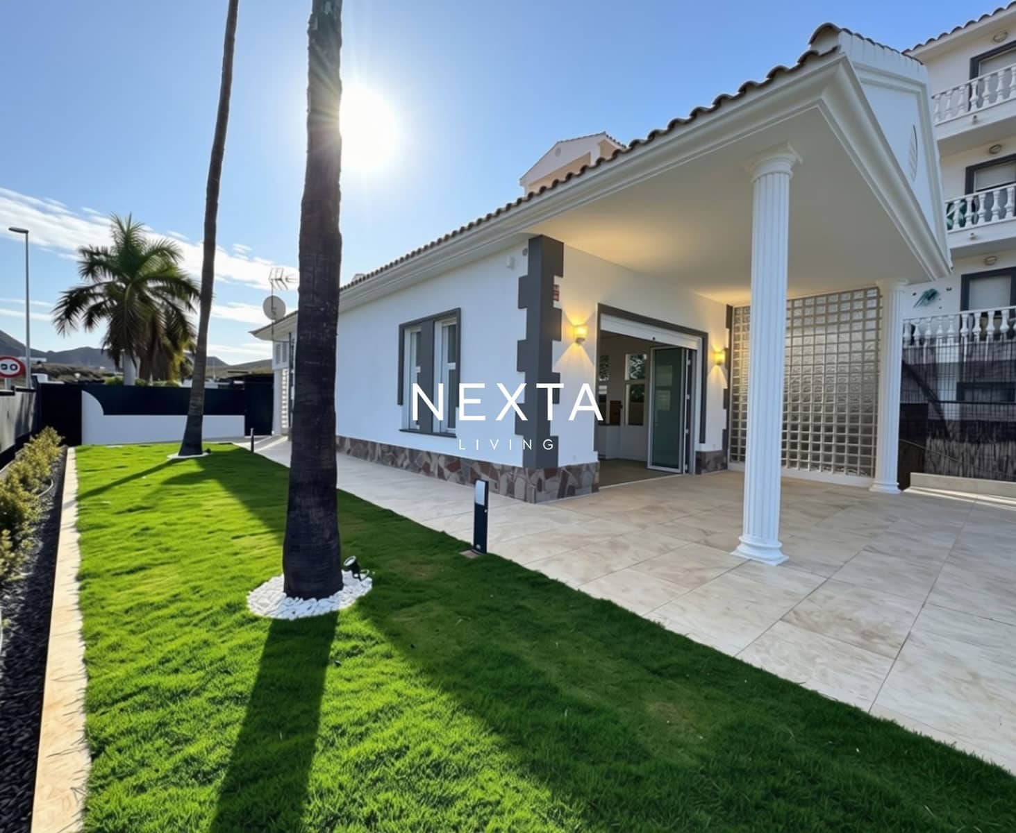 5 chambre Villa/Maison à vendre à Los Cristianos avec piscine garage - 1 300 000 € (Ref: 10104358)