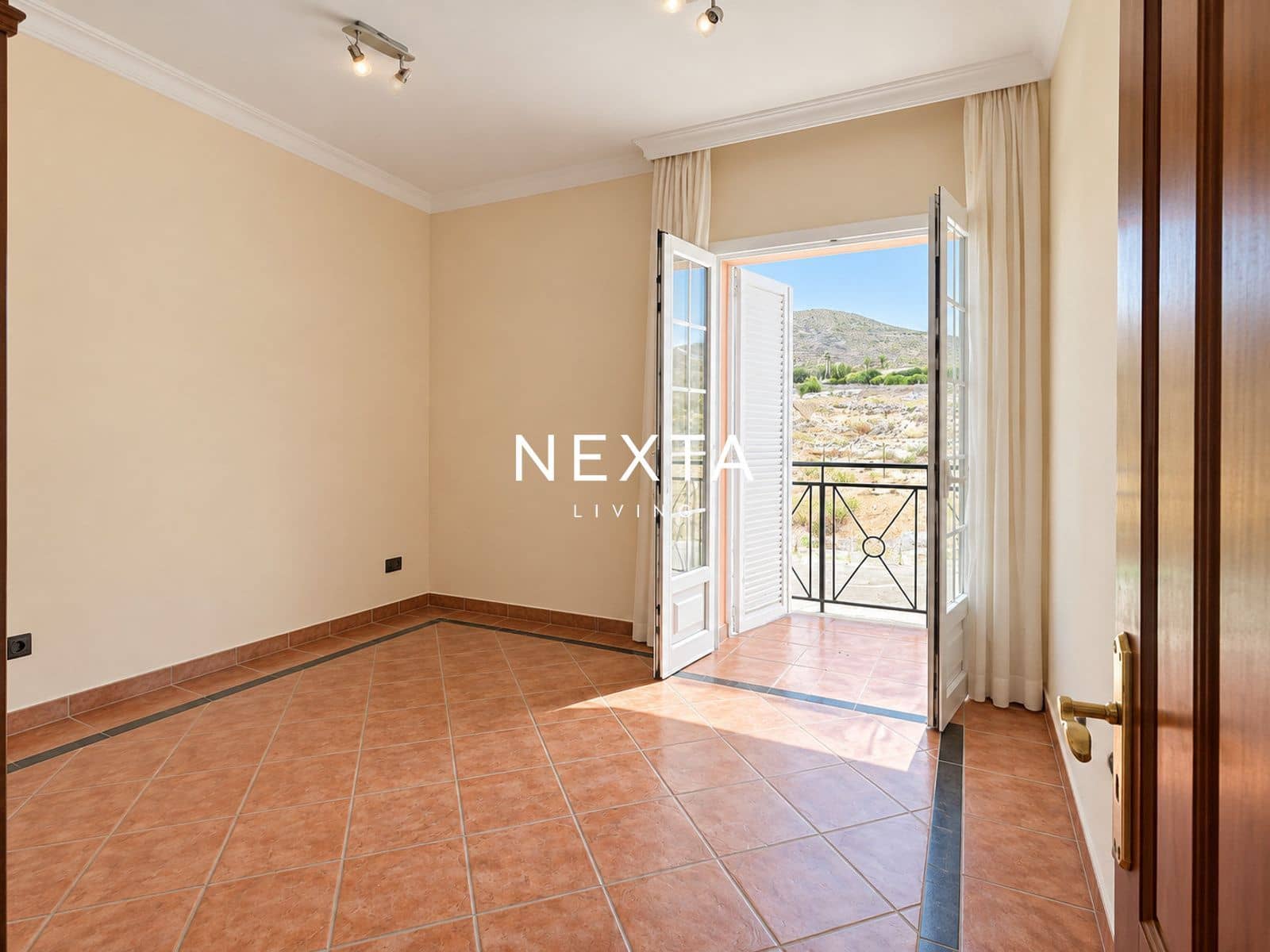 6 camera da letto Villa in vendita in Los Olivos con piscina garage - 1.750.000 € (Rif: 10111903)