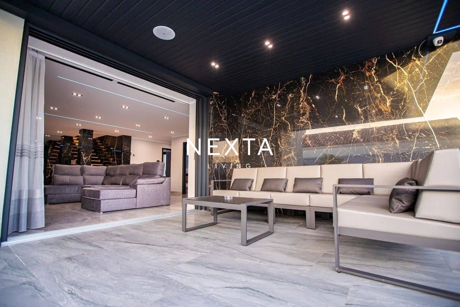 3 makuuhuone Huvila myytävänä paikassa Costa Adeje mukana uima-altaan 
autotalli - 2 195 000 € (Ref: 10112221)