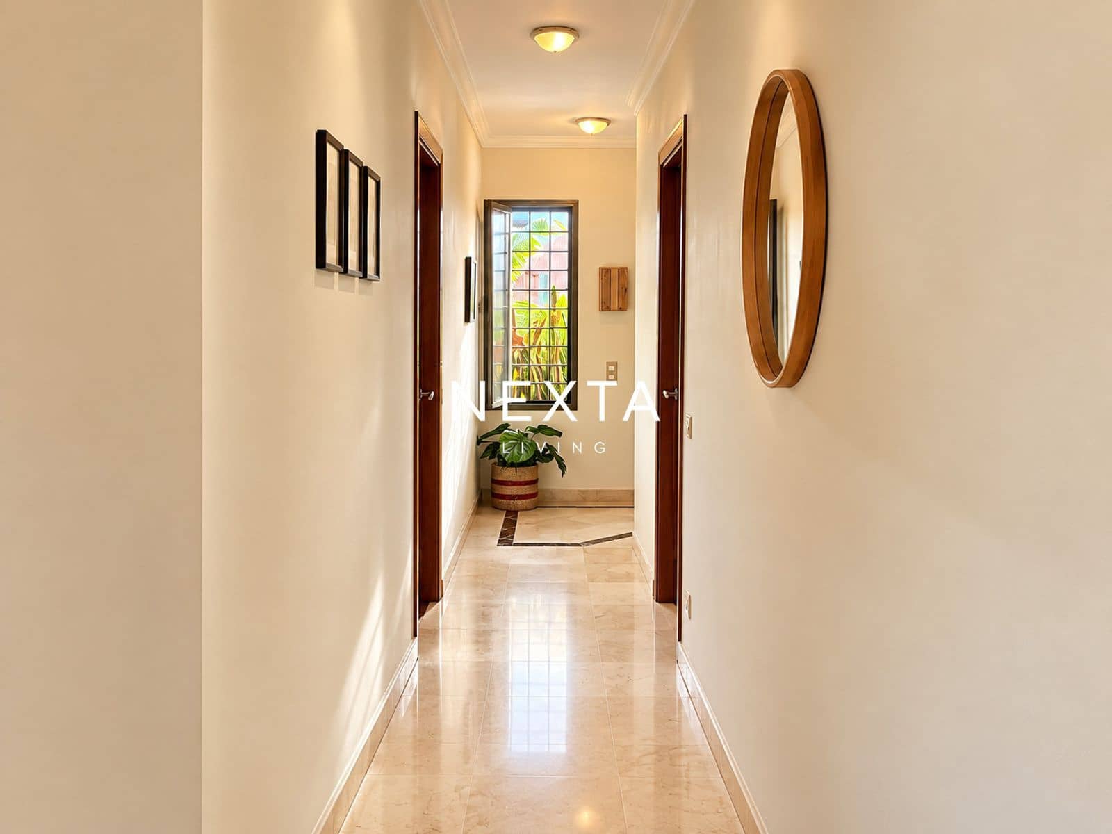 Piso de 2 habitaciones en Palm-Mar en venta con piscina garaje - 655.000 € (Ref: 10121080)