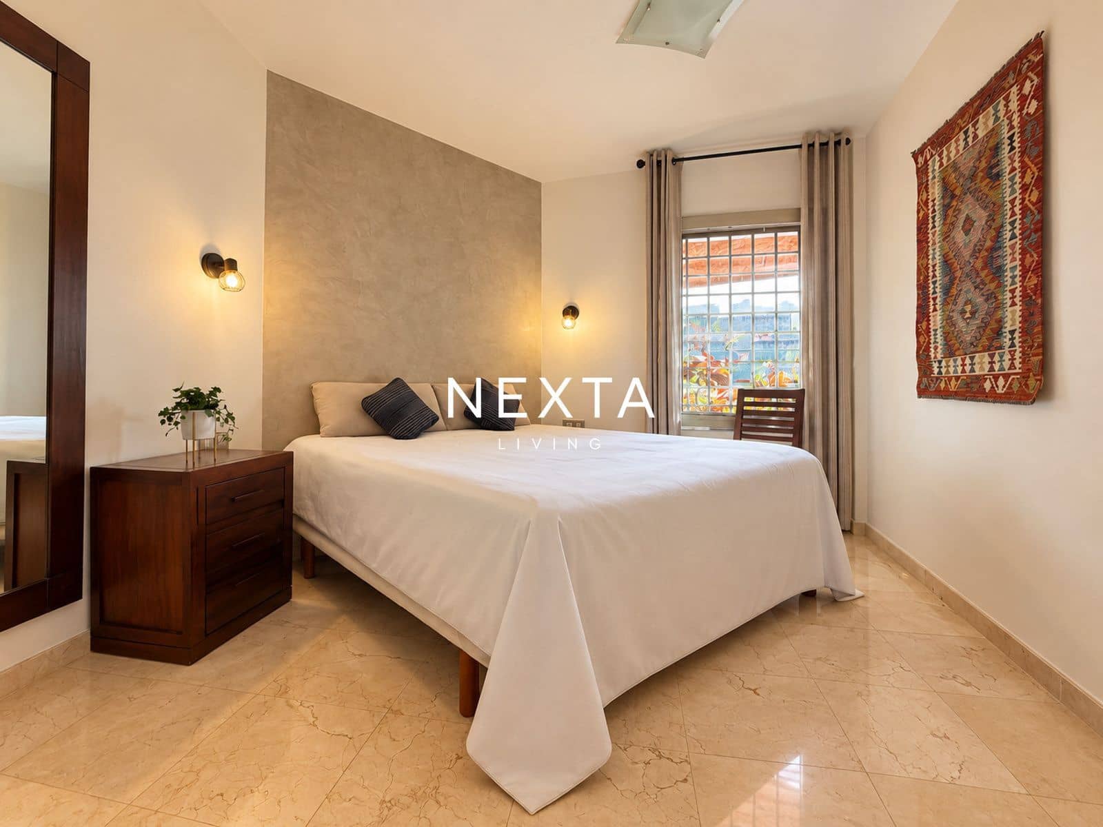 Piso de 2 habitaciones en Palm-Mar en venta con piscina garaje - 655.000 € (Ref: 10121080)
